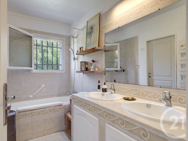 maison à vendre - 6 pièces - 153.91 m2 - VALBONNE - 06 - PROVENCE-ALPES-COTE-D-AZUR - Century 21 Visa Immobilier