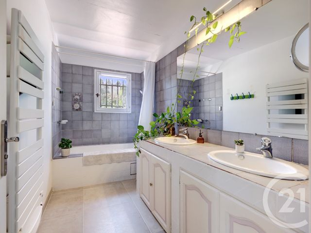 maison à vendre - 6 pièces - 153.91 m2 - VALBONNE - 06 - PROVENCE-ALPES-COTE-D-AZUR - Century 21 Visa Immobilier