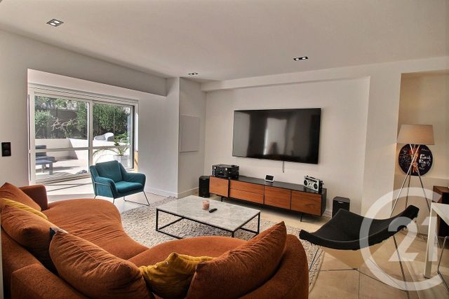 maison à vendre - 5 pièces - 141.31 m2 - CHATEAUNEUF GRASSE - 06 - PROVENCE-ALPES-COTE-D-AZUR - Century 21 Visa Immobilier