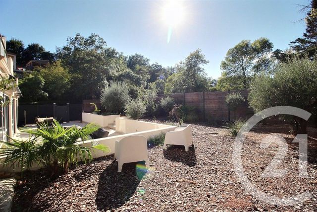 maison à vendre - 5 pièces - 141.31 m2 - CHATEAUNEUF GRASSE - 06 - PROVENCE-ALPES-COTE-D-AZUR - Century 21 Visa Immobilier