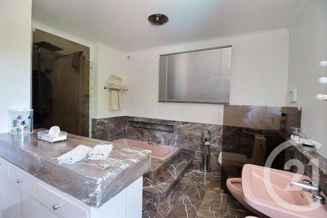 maison à vendre - 8 pièces - 196.05 m2 - VALBONNE - 06 - PROVENCE-ALPES-COTE-D-AZUR - Century 21 Visa Immobilier