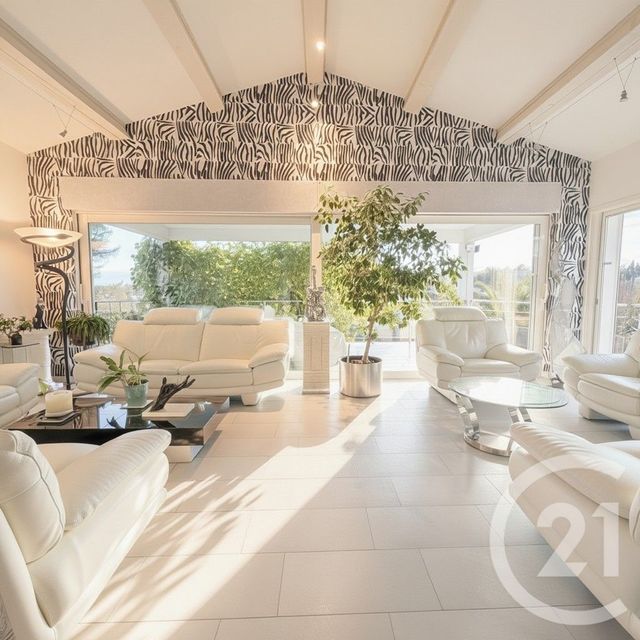 maison à vendre - 7 pièces - 203.65 m2 - VALBONNE - 06 - PROVENCE-ALPES-COTE-D-AZUR - Century 21 Visa Immobilier