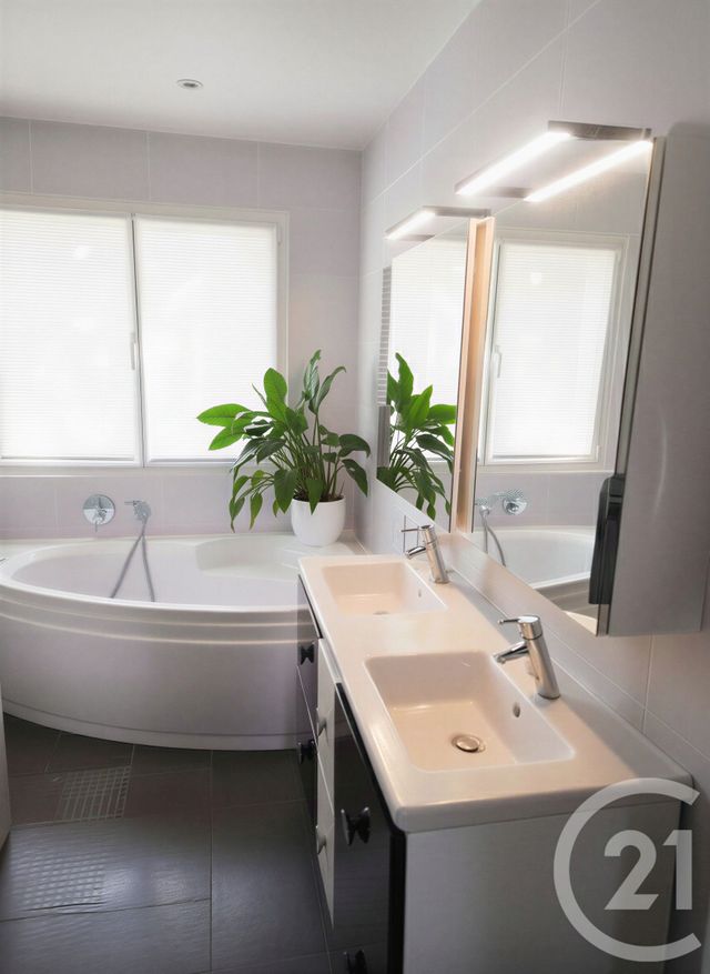 maison à vendre - 7 pièces - 203.65 m2 - VALBONNE - 06 - PROVENCE-ALPES-COTE-D-AZUR - Century 21 Visa Immobilier