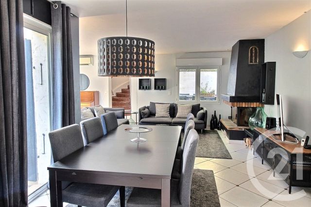 maison à vendre - 5 pièces - 143.0 m2 - CHATEAUNEUF GRASSE - 06 - PROVENCE-ALPES-COTE-D-AZUR - Century 21 Visa Immobilier