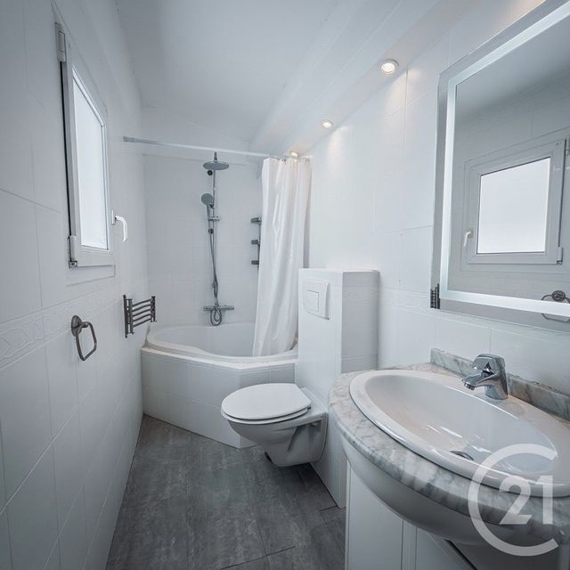 maison à vendre - 5 pièces - 143.0 m2 - CHATEAUNEUF GRASSE - 06 - PROVENCE-ALPES-COTE-D-AZUR - Century 21 Visa Immobilier