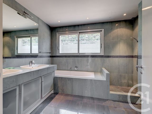 maison à vendre - 5 pièces - 210.0 m2 - VALBONNE - 06 - PROVENCE-ALPES-COTE-D-AZUR - Century 21 Visa Immobilier