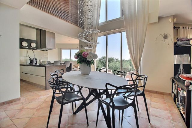 maison à vendre - 7 pièces - 227.0 m2 - VALBONNE - 06 - PROVENCE-ALPES-COTE-D-AZUR - Century 21 Visa Immobilier