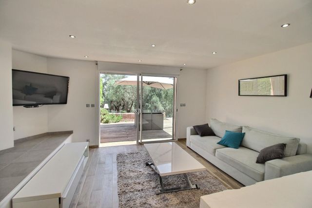 maison à vendre - 7 pièces - 227.0 m2 - VALBONNE - 06 - PROVENCE-ALPES-COTE-D-AZUR - Century 21 Visa Immobilier