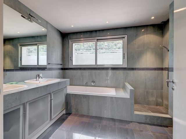 maison à vendre - 5 pièces - 210.0 m2 - VALBONNE - 06 - PROVENCE-ALPES-COTE-D-AZUR - Century 21 Visa Immobilier