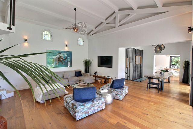 maison à vendre - 7 pièces - 293.28 m2 - VALBONNE - 06 - PROVENCE-ALPES-COTE-D-AZUR - Century 21 Visa Immobilier